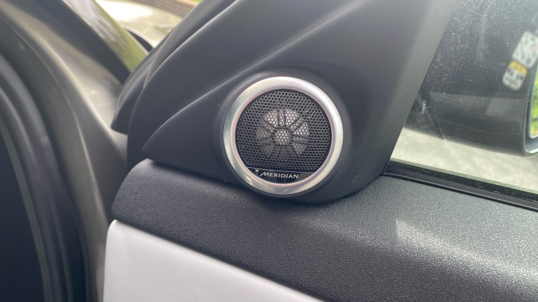 Land Rover Range Rover Evoque 2.0 P250 R-Dynamic HSE 5dr Auto Petrol Hatchback